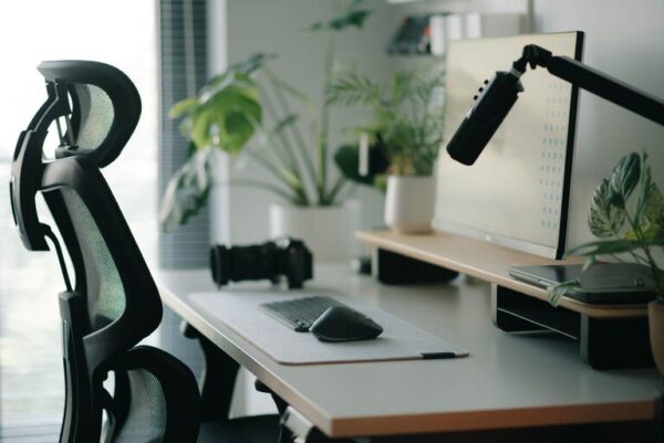 Desk Setup Tips for Focus and Comfort